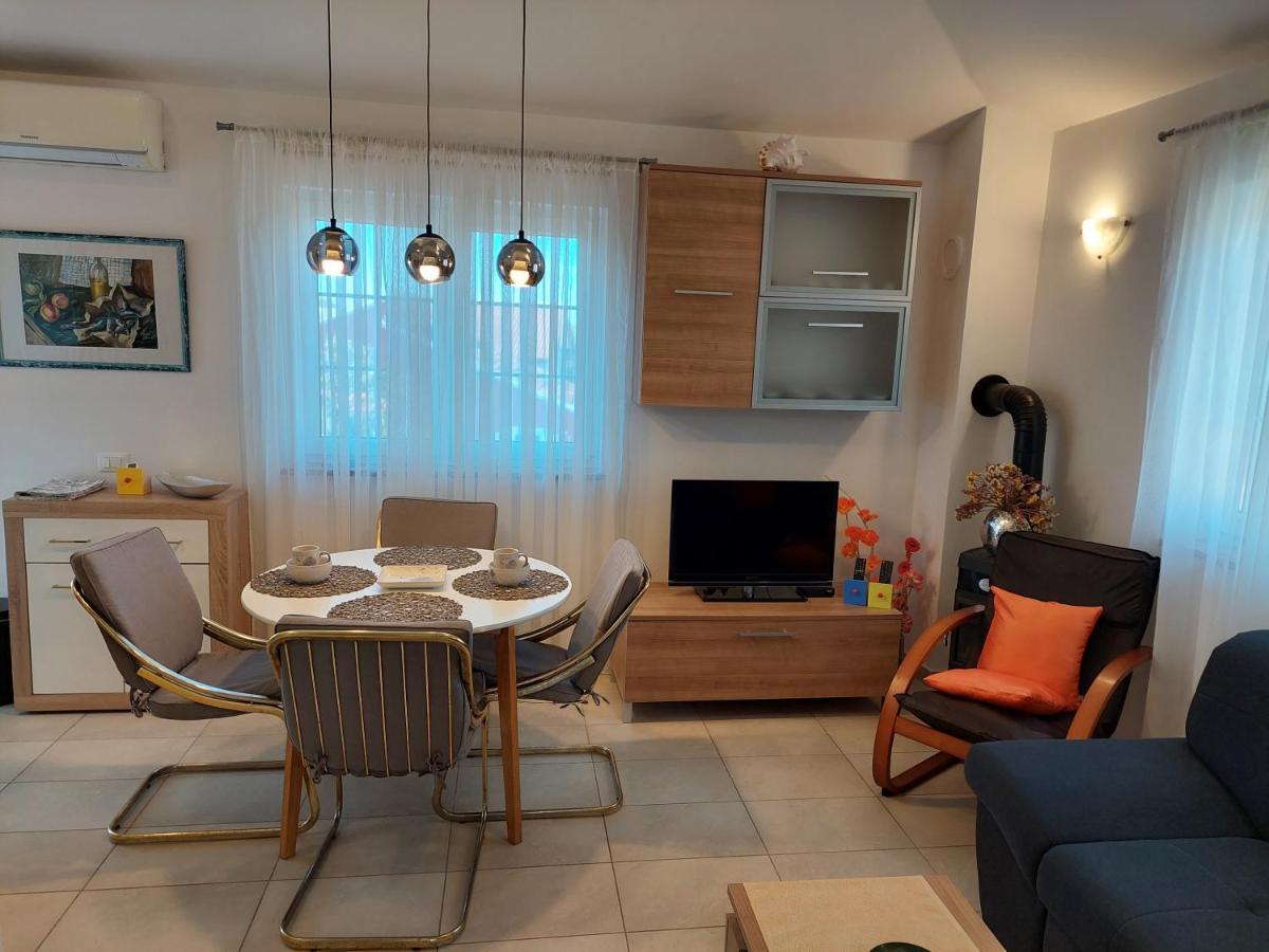 Lana Apartman Fažana Kültér fotó