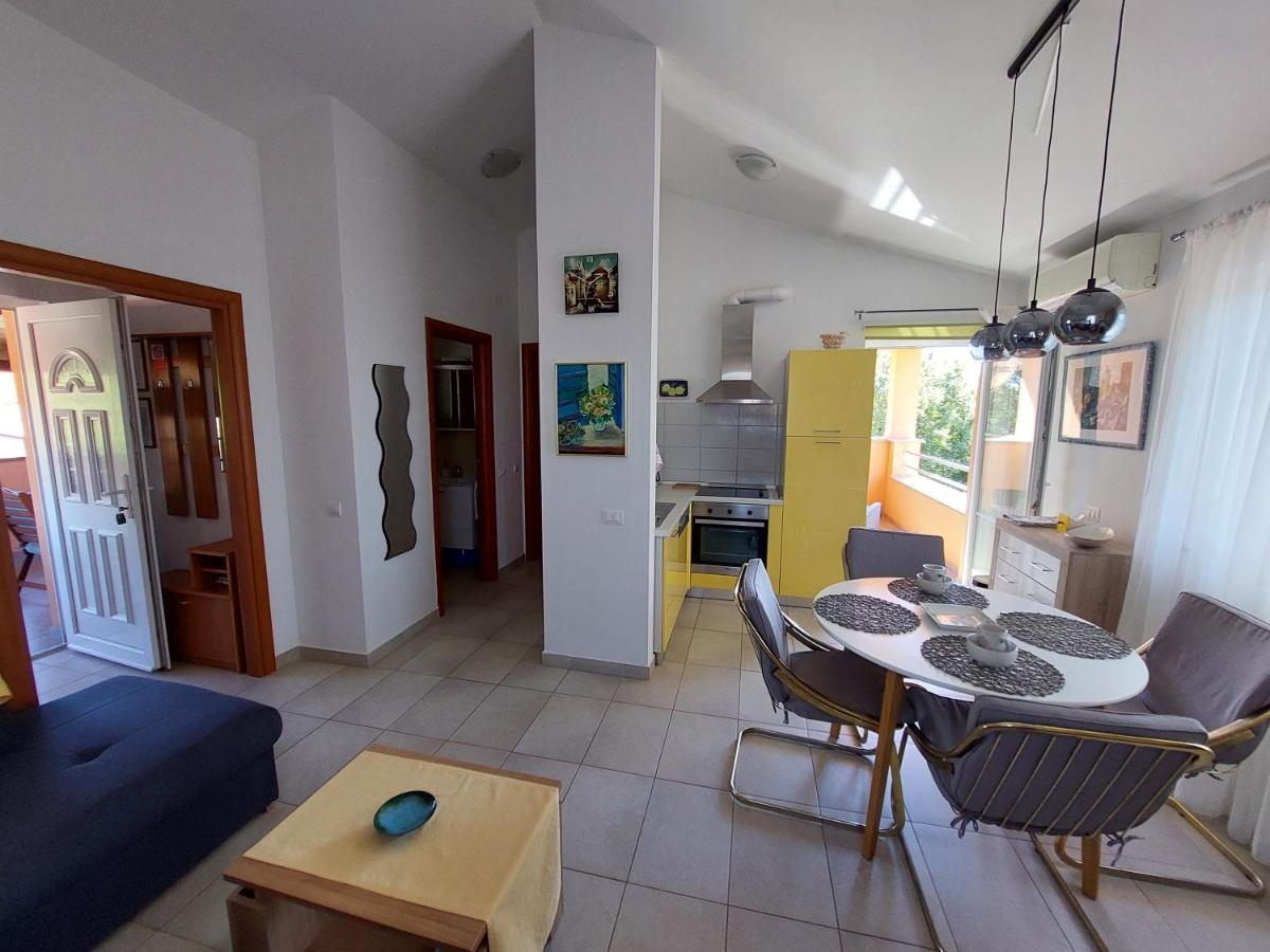 Lana Apartman Fažana Kültér fotó