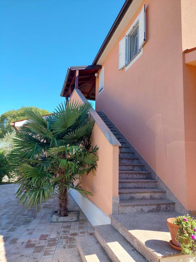 Lana Apartman Fažana Kültér fotó