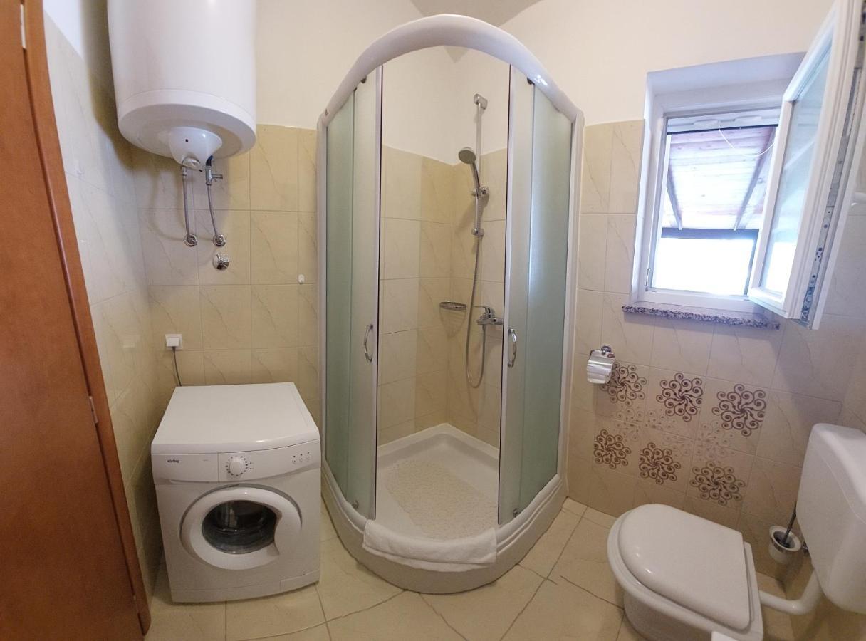 Lana Apartman Fažana Kültér fotó