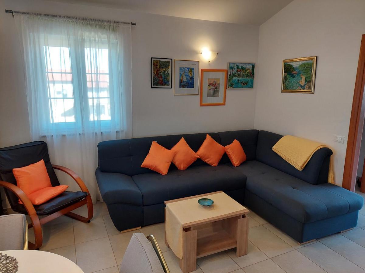 Lana Apartman Fažana Kültér fotó
